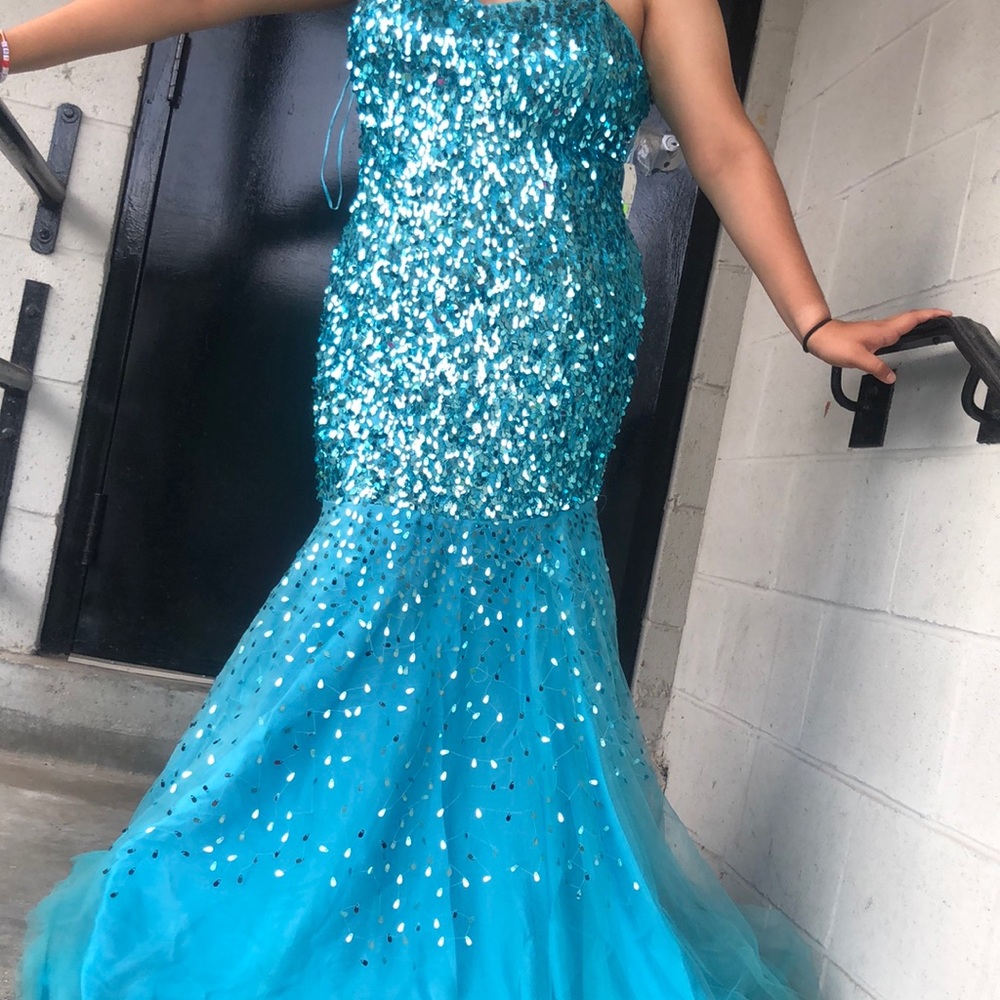 Sky blue Dollar party dress size (2xL)🌹